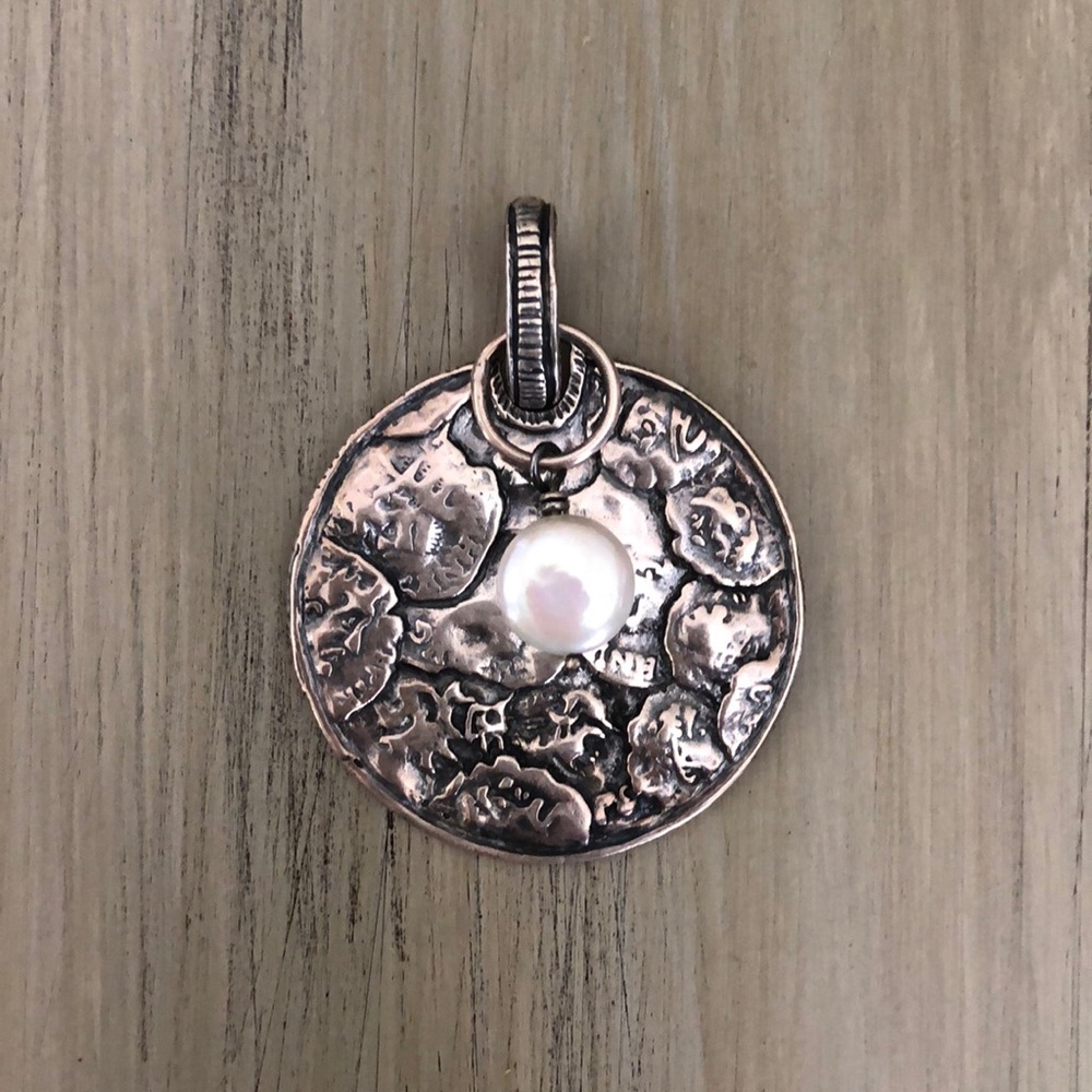 Silpada .925 silver pendant with pearl